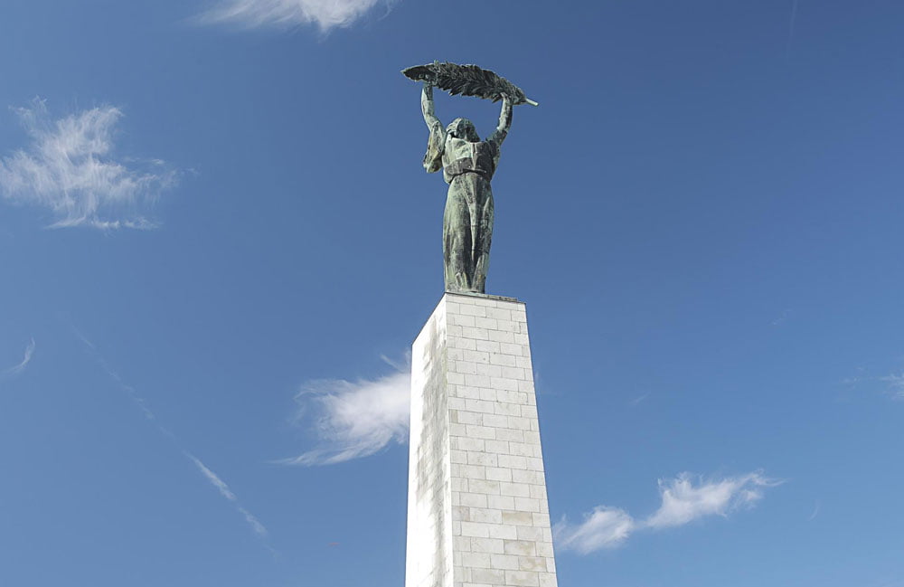 Estatua de la Libertad en Budapest
