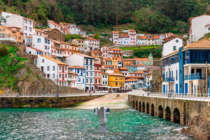 Pueblos bonitos cerca de Oviedo